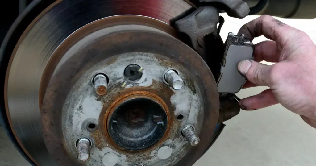 How to Replace Brake Pads at Home: आसान स्टेप्स में सीखें ब्रेक पैड बदलना