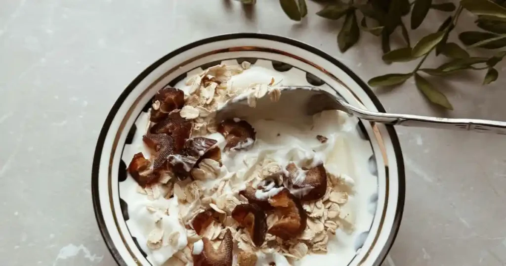 How to Remove Tan from Face Naturally: Home Remedies & Tips in Hindi